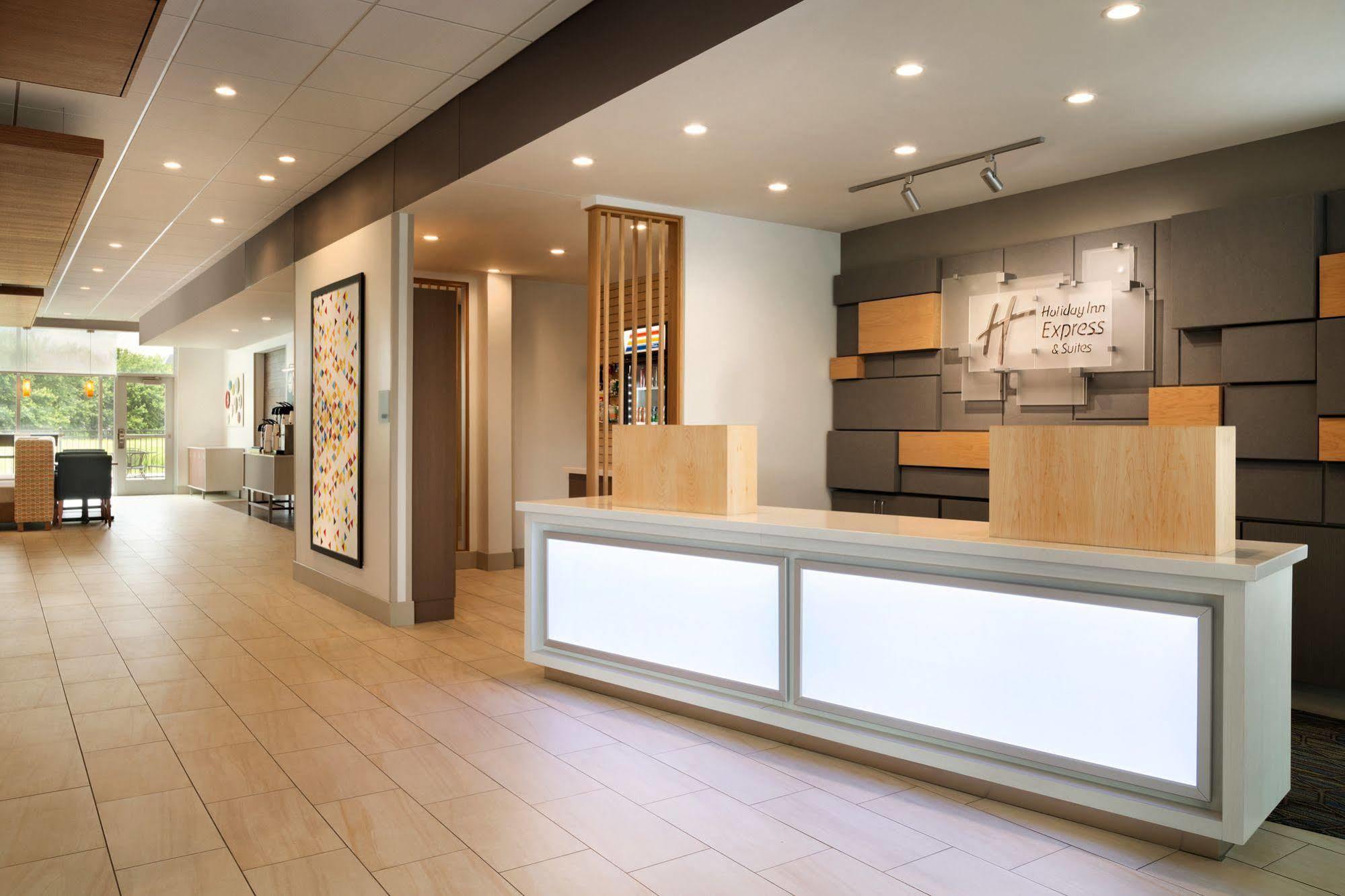 Express & - Cincinnati South - By Ihg Hotel