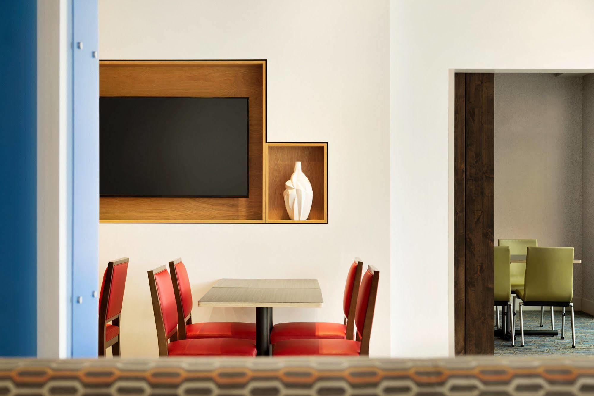 Hotel Express & - Cincinnati South - By Ihg 3*