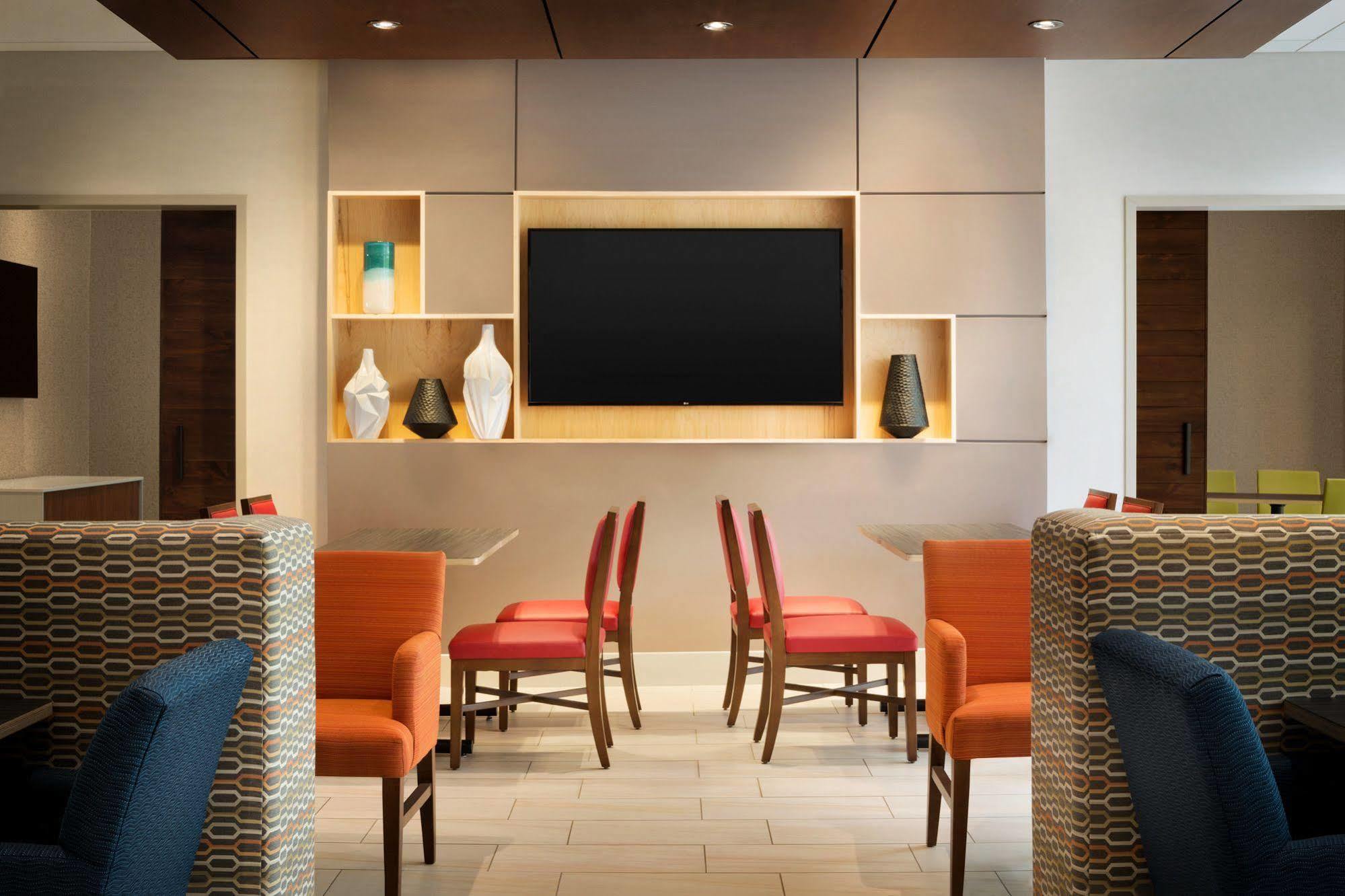 Express & - Cincinnati South - By Ihg Hotel 3*