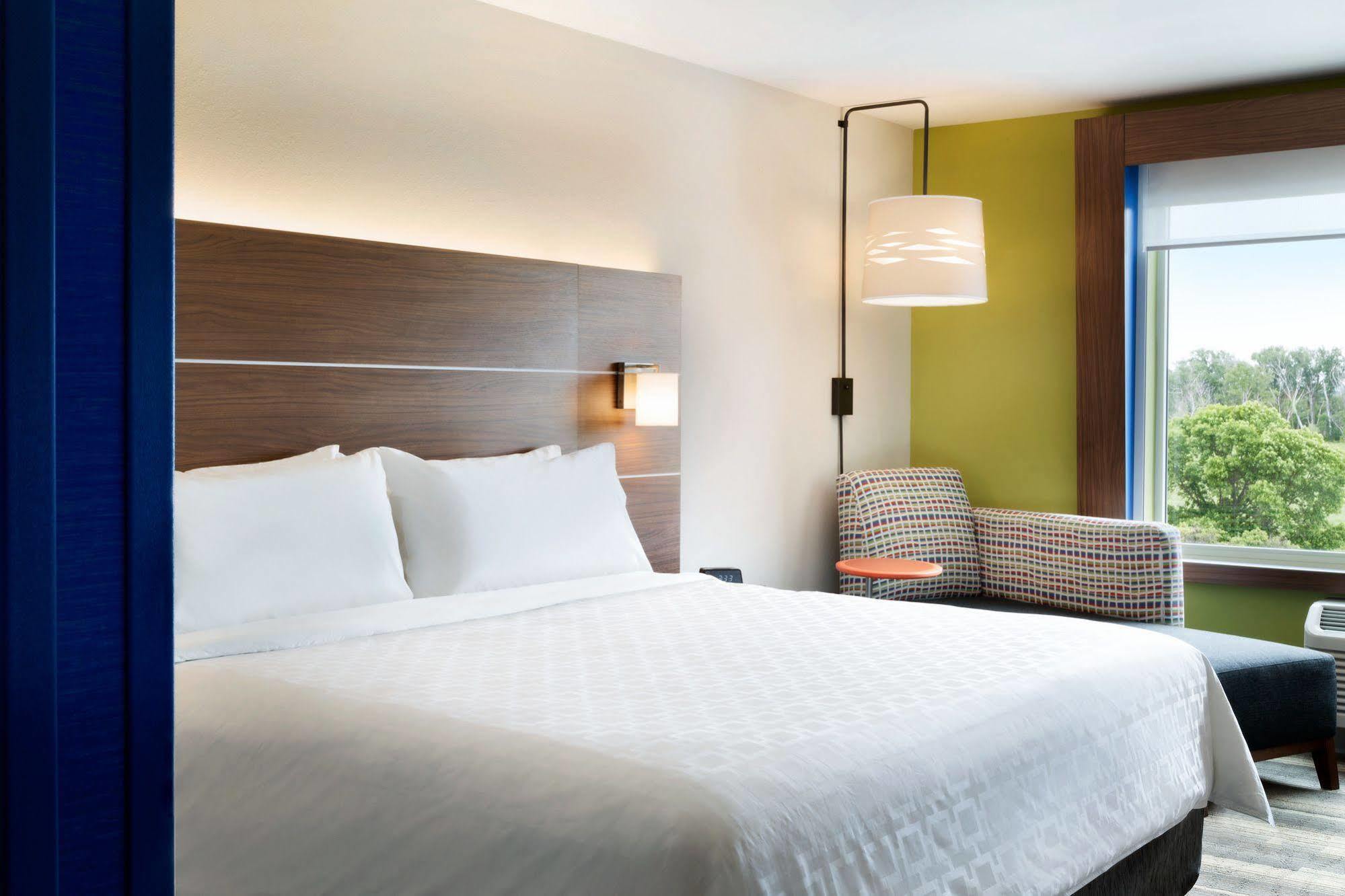 Express & - Cincinnati South - By Ihg Hotel